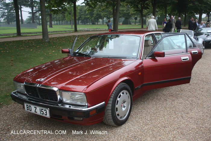 Jaguar XKR Concours of Elegance Hampton Court Palace 2014