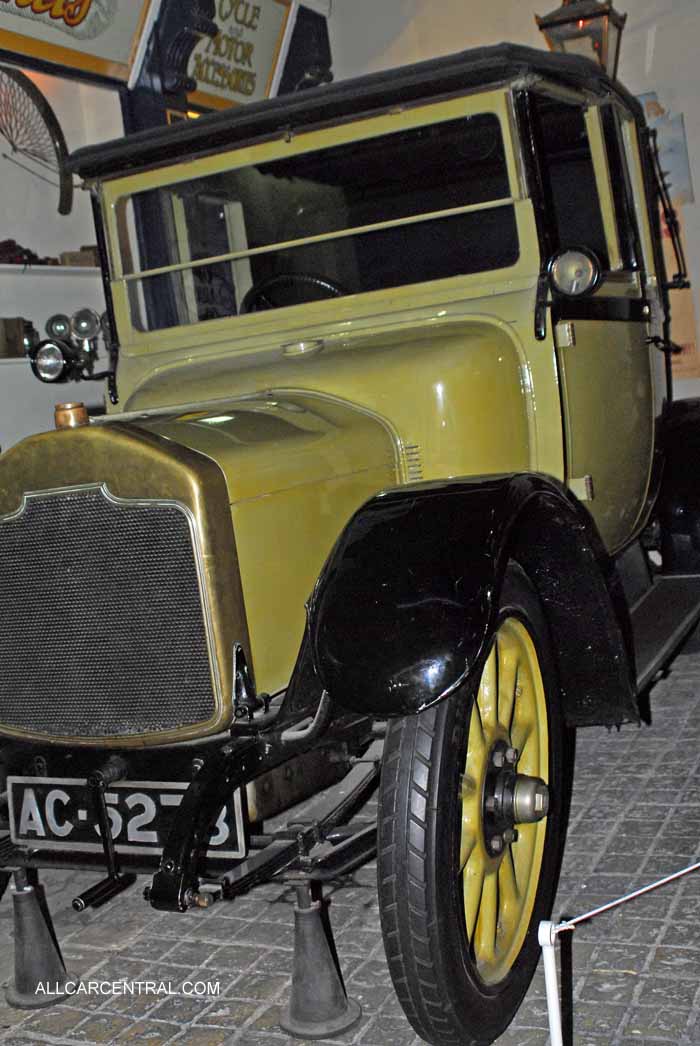 Rover Doctors Coupe 1915  Coventry Transport Museum
