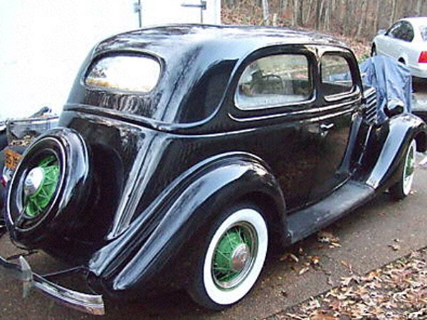 Ford 2-dr 1935