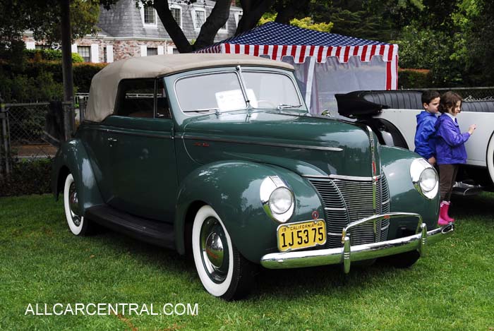 Ford Deluxe Convertible 1940