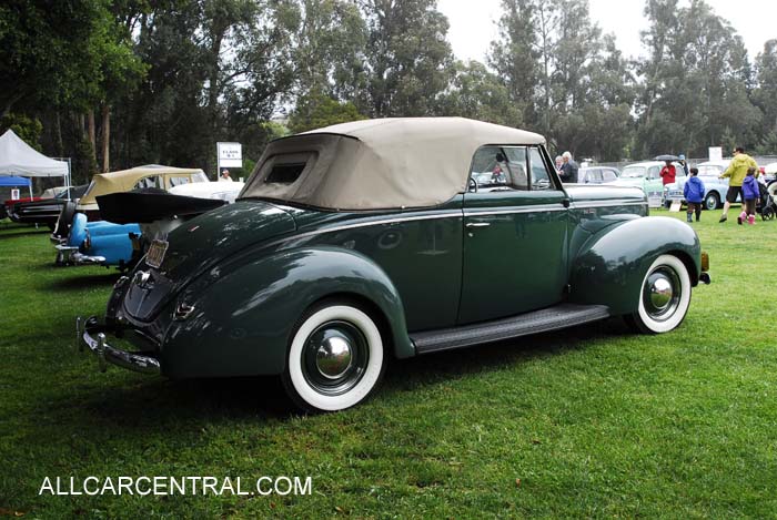 Ford Deluxe Convertible 1940