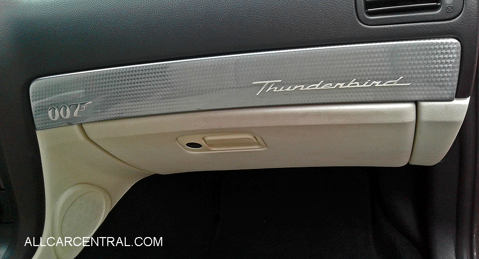 Ford Thunderbird 007 Limited 
Edition sn-1FAHP62A43Y105823 2003