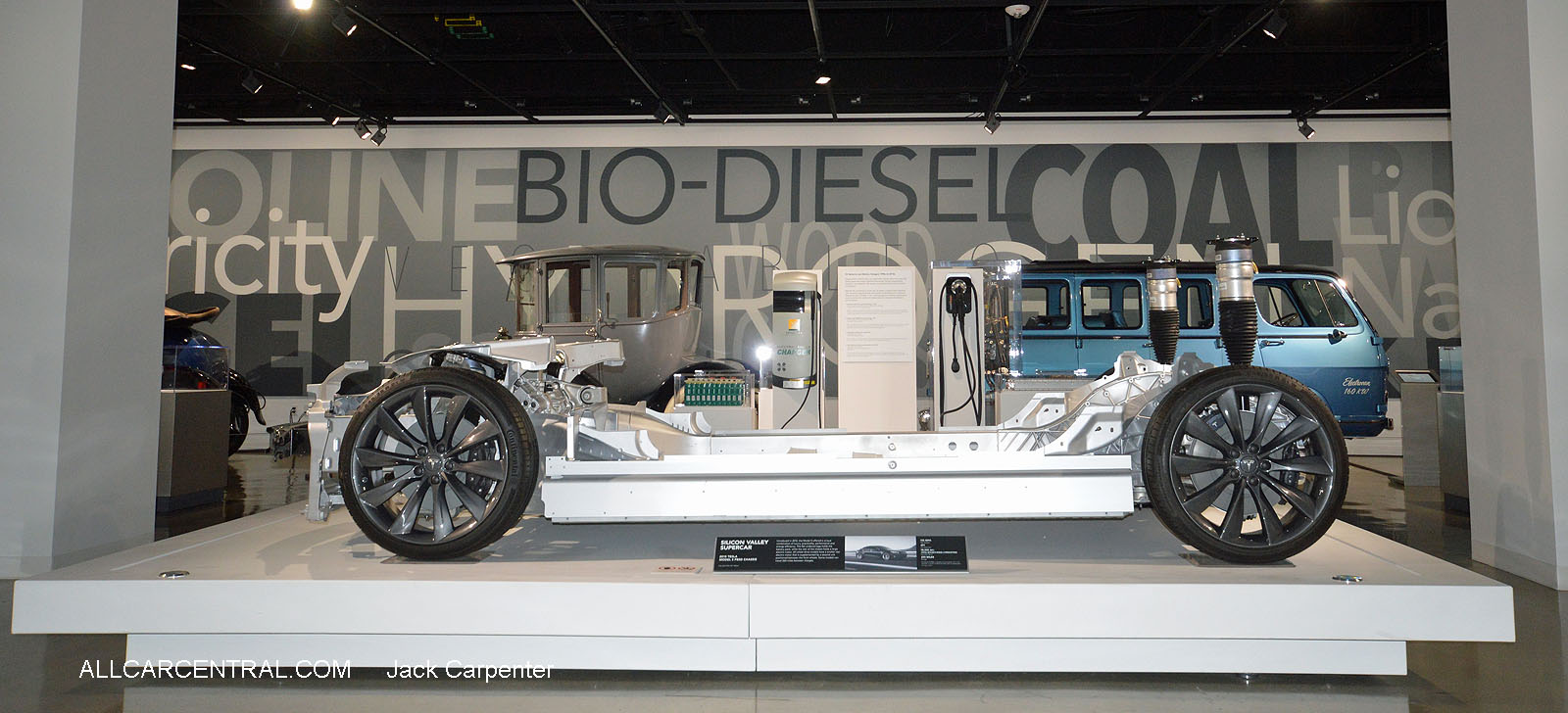   Tesla S 
2015  Petersen Automotive Museum 2016