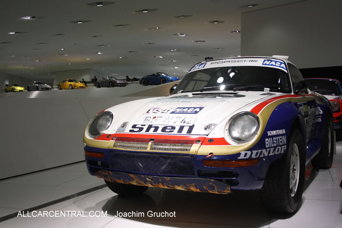 Porsche 959 rally car