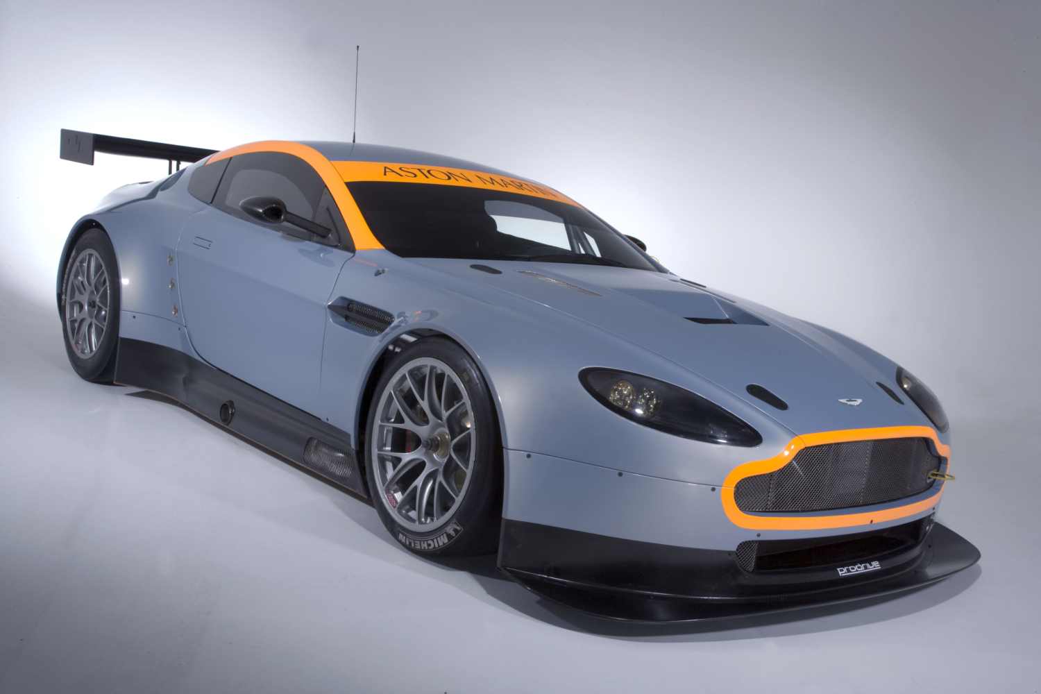 Aston Martin GT2-2008