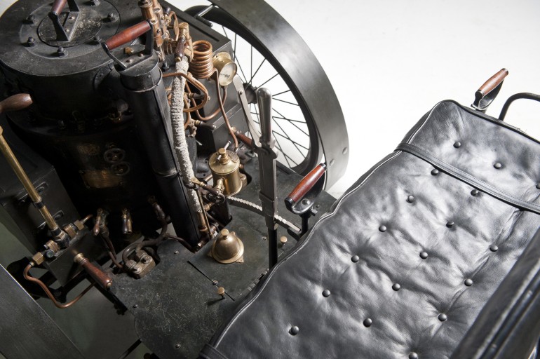 Bouton Dos-a-Dos 1984