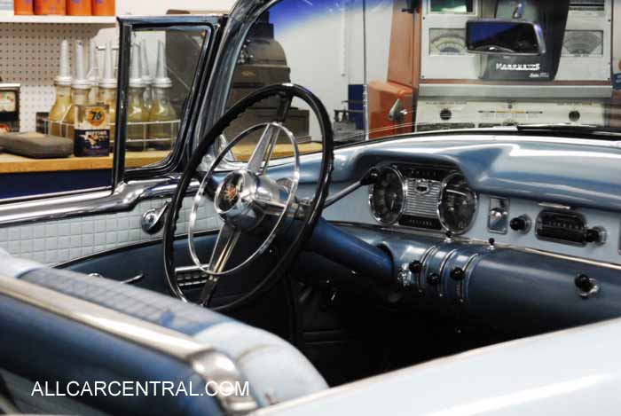Buick 100-Skylark Sports 1954
