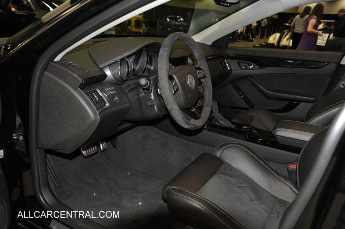 Cadillac CTS-V WAGON sn-1G6DV8EP6D0130929 2013