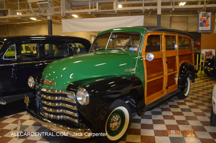 Chevrolet Suburban Woody 1952 Murphy Auto Museum 2013