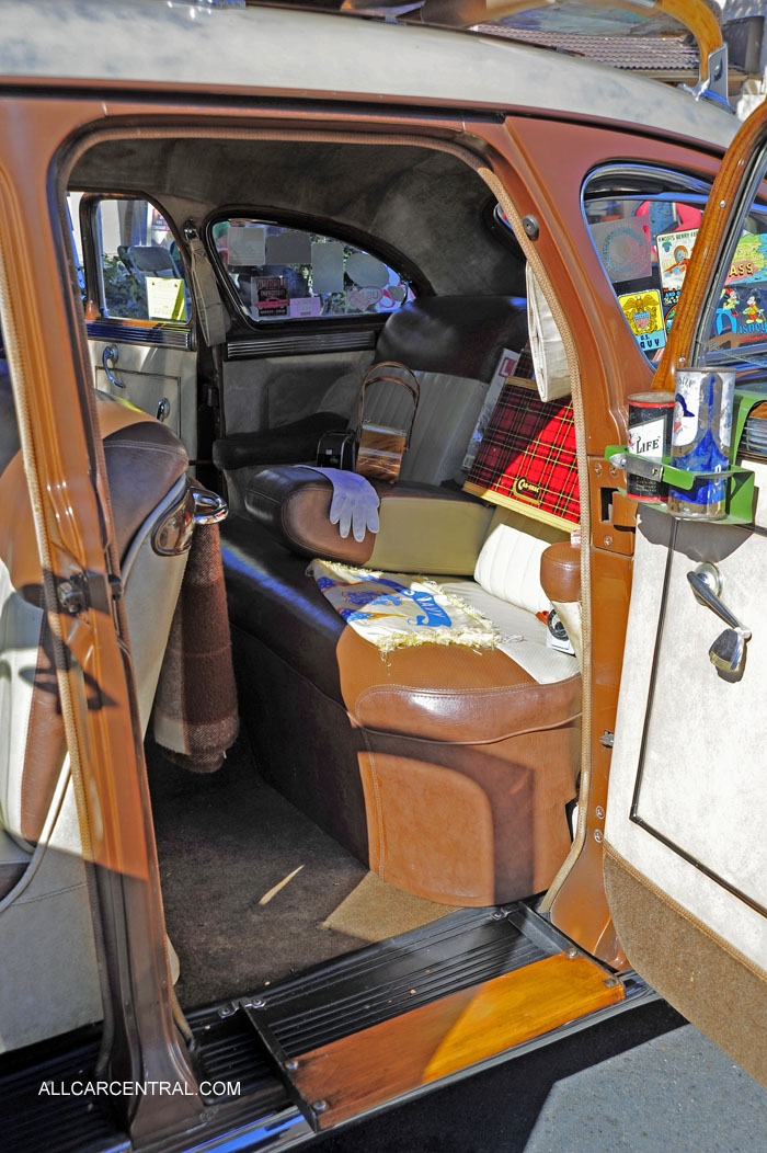 Chrysler Traveler sn-70677458 1948