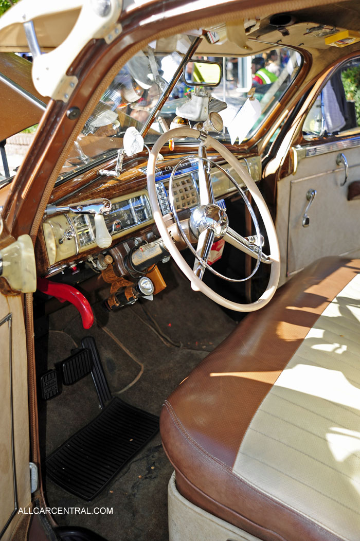 Chrysler Traveler sn-70677458 1948