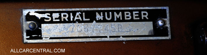 Chrysler Traveler sn-70677458 1948