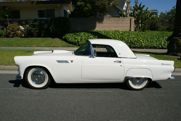 Ford T Bird 1955