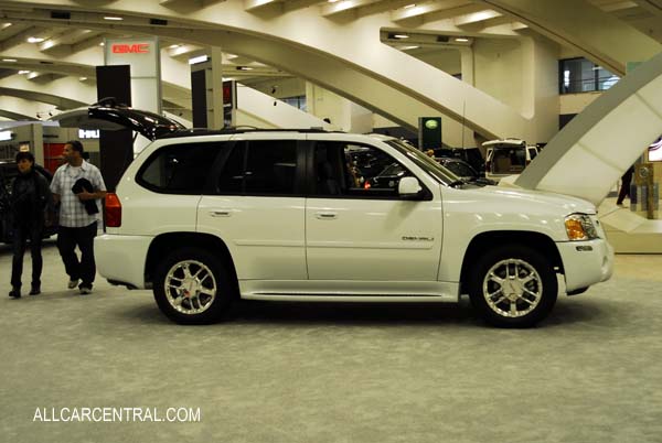 GMC Envoy Denali 2WD 2009