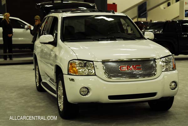 GMC Envoy Denali 2WD 2009