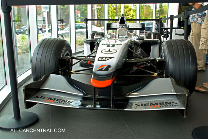 McLaren MP4-16 F1 2001