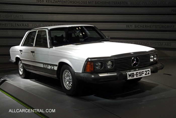 Mercedes-Benz Experimental Safty Vehicle ESF22 1973