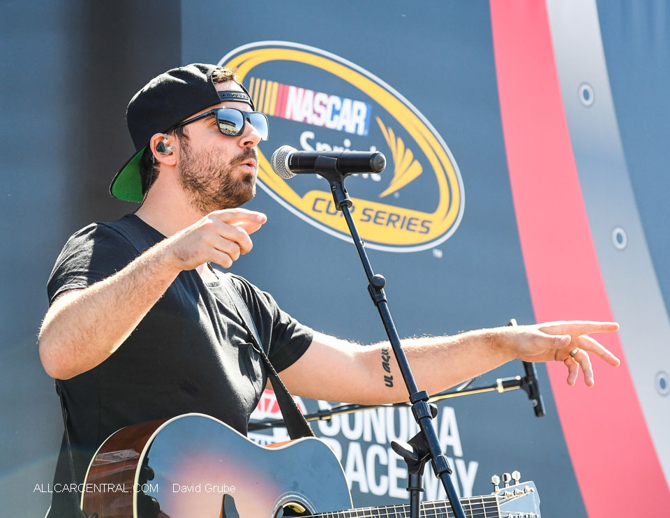  NASCAR Sonoma Raceway Toyota-Save Mart 350 2016