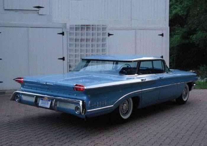 Oldsmobile 88 4-dr HT 1960