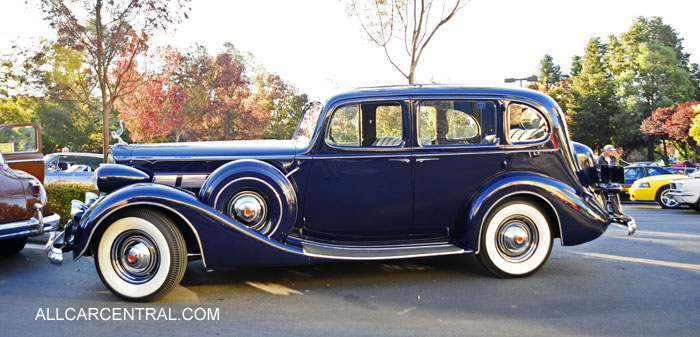 Packard Super Eight 1937