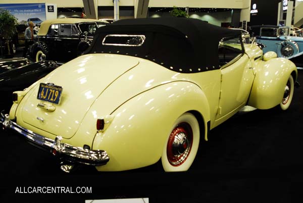 Packard Super Eight Darrin Victoria 1939