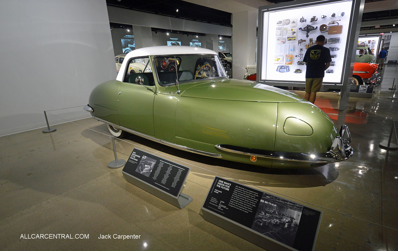   Davis 
Divan 1948  Petersen Automotive Museum 2016