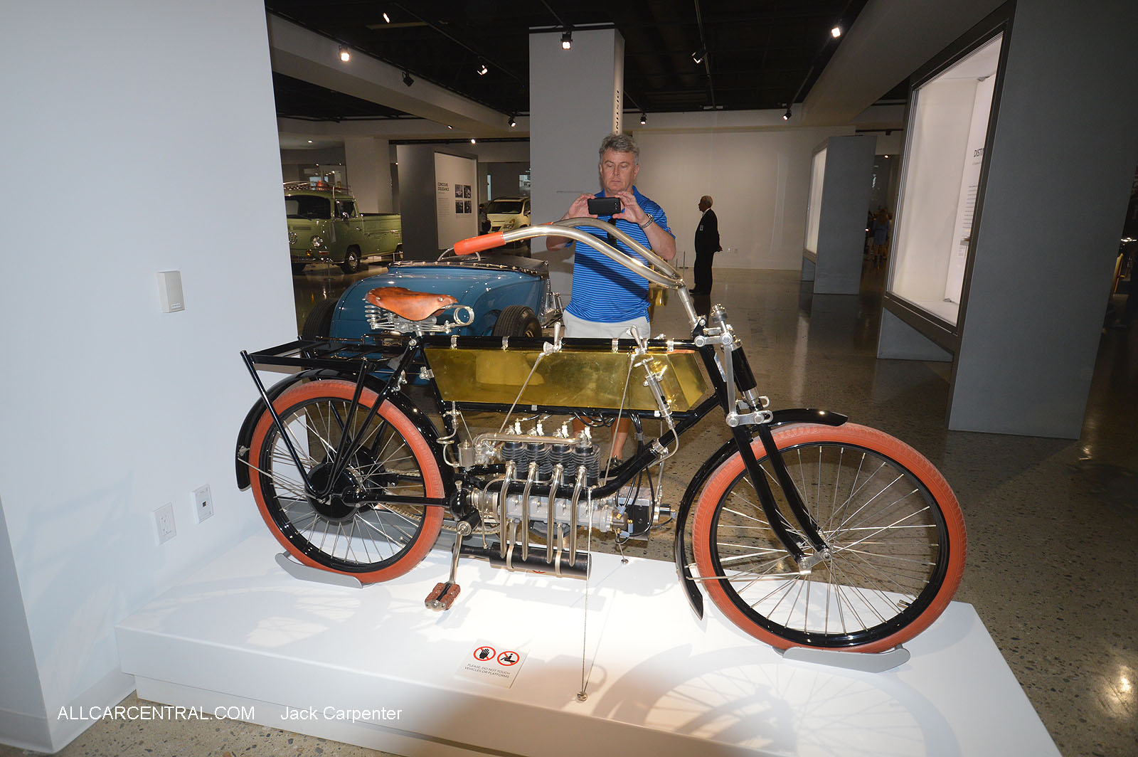 Petersen Automotive Museum
2016