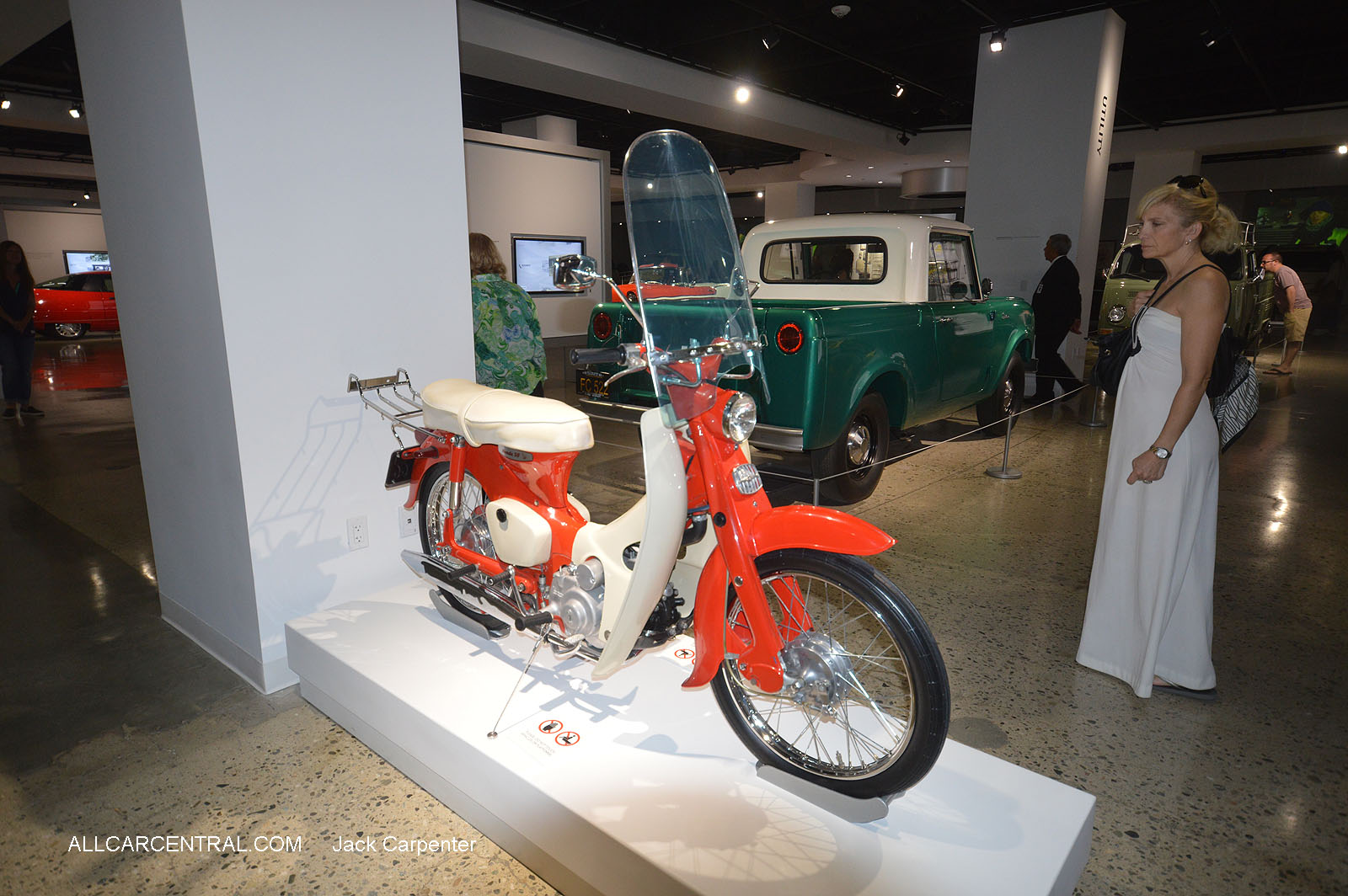Petersen Automotive Museum
2016