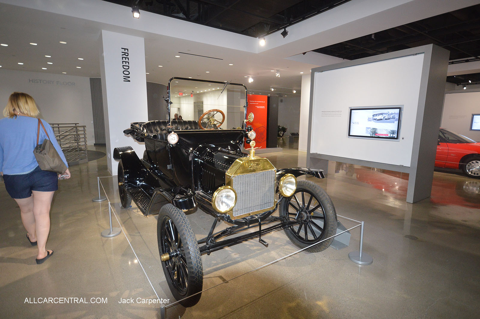 Petersen Automotive Museum
2016