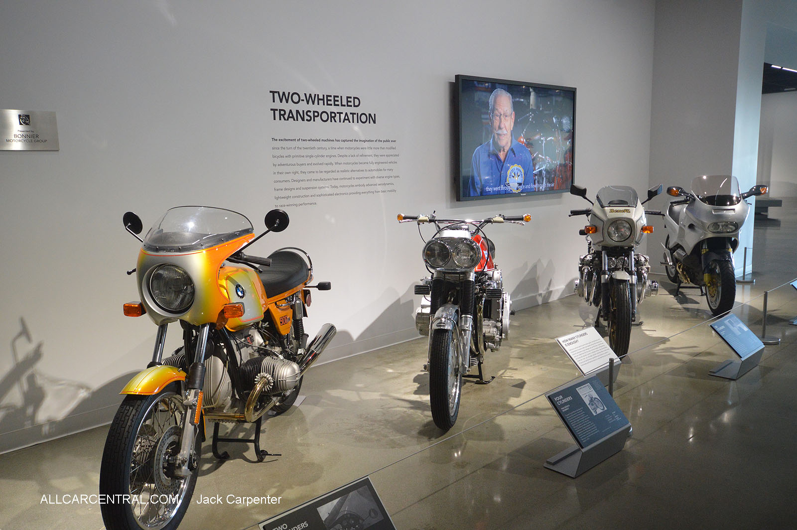 Petersen Automotive Museum
2016