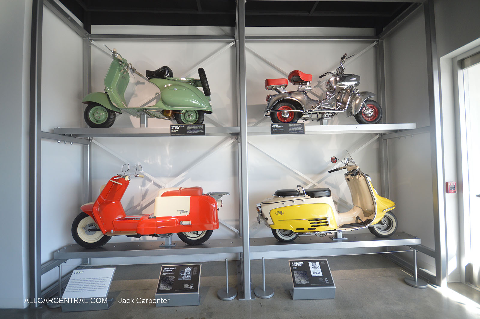 Petersen Automotive Museum
2016