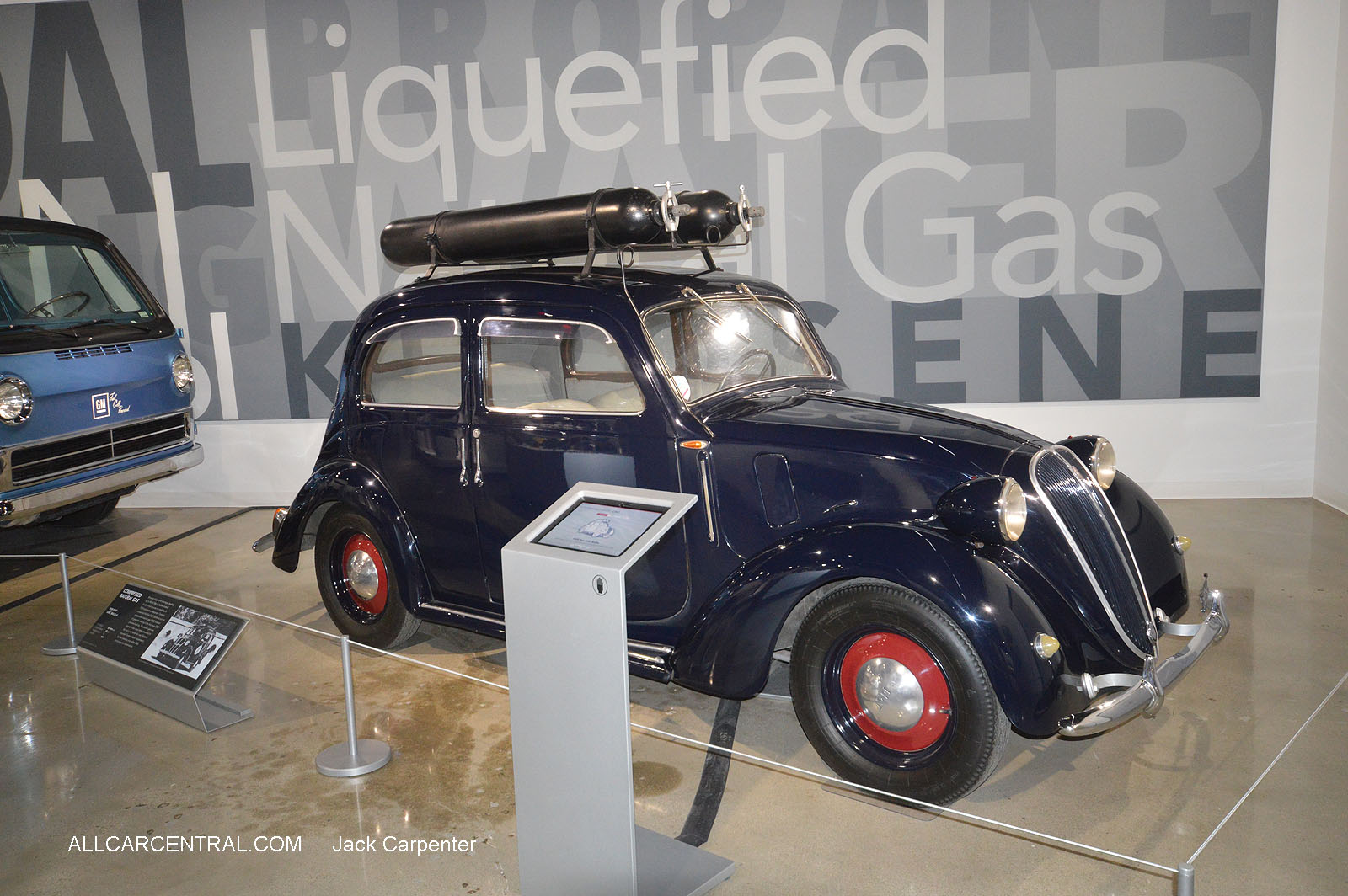 Petersen Automotive Museum
2016