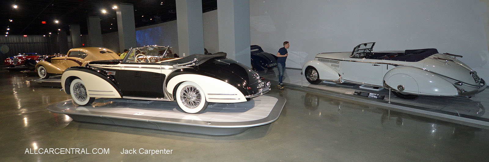 Petersen Automotive Museum
2016