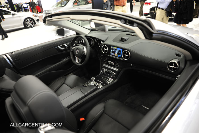  Mercedes Benz SL Roadster SN-WDDJK6FA9GF039670 2016 San Francisco Chronicle
58th Annual International Auto Show