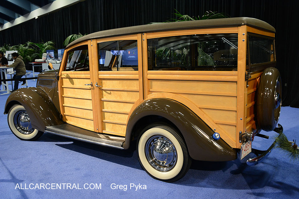 Ford Deluxe Station Wagon 1937 SF Show 2019-20 Greg Pyka Photo