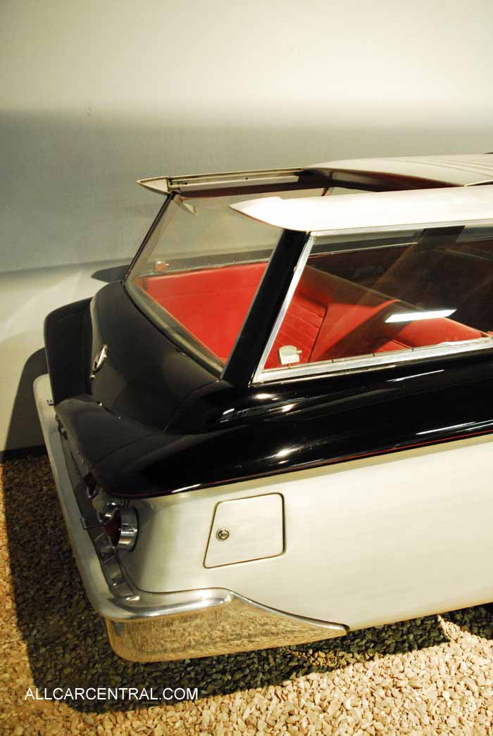 Scimitar All Pupose Sedan 1959