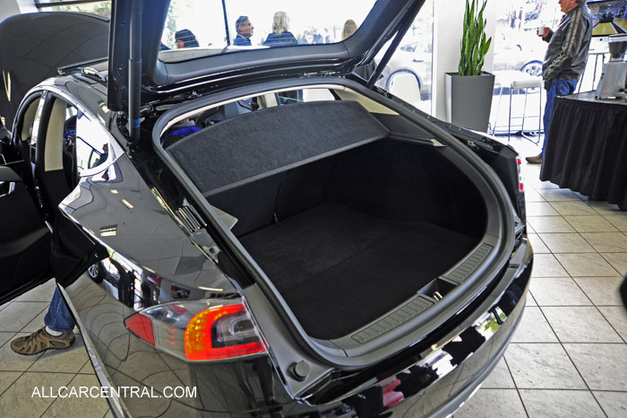 Tesla Model S 2014