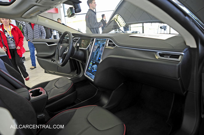Tesla Model S 2014