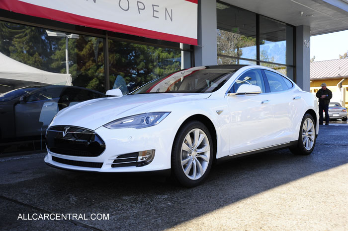Tesla Model S 2014
