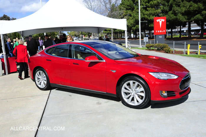 Tesla Model S 2014