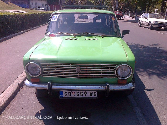 VAZ-2102