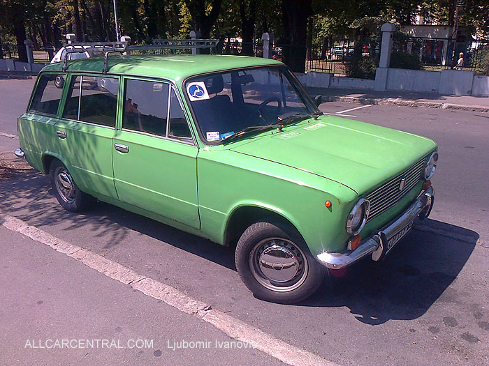 VAZ-2102