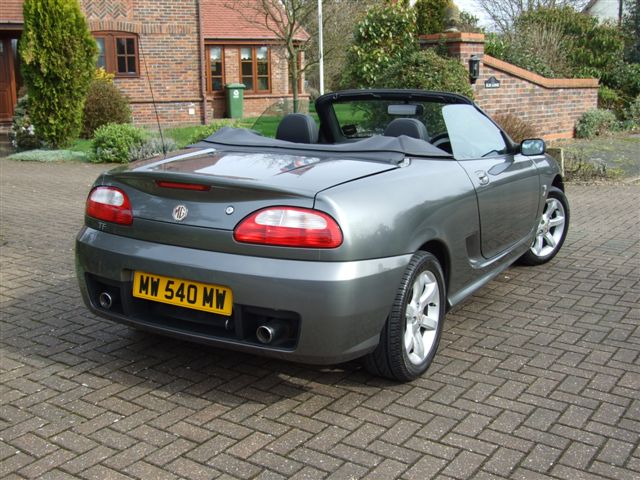 MG Roadster 2010