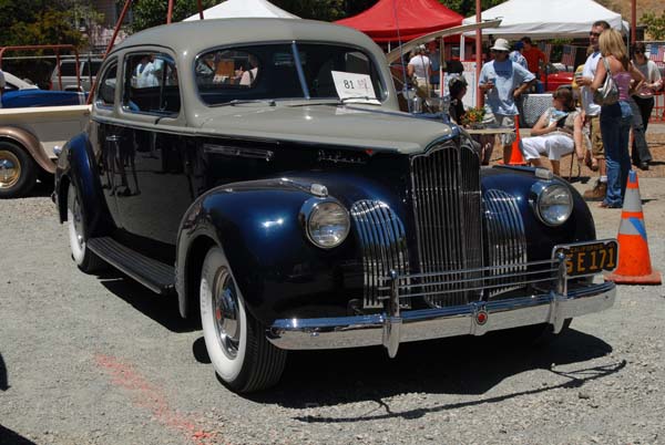 Packard 110 DeLuxe 1941