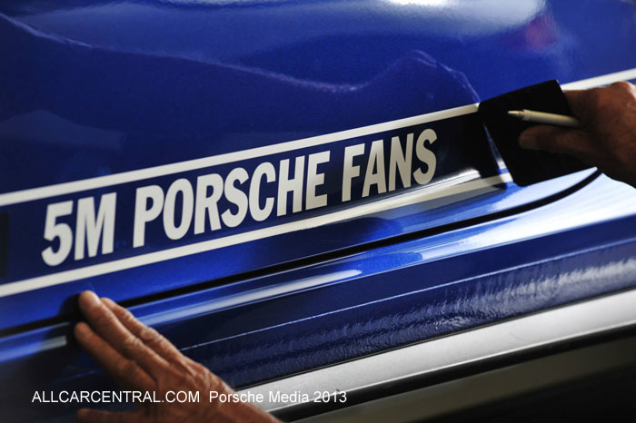 2014 Porsche 911 Carrera 4S Facebook Edition